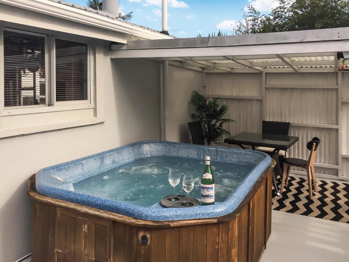 Richard & Jill'S City House Villa Ню Плимут Екстериор снимка